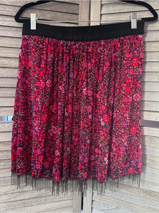 T Tahari Dresses & Skirts - T Tahari Winnie Floral Pleated Mini Skirt Beaded Fringe Hem Black Pink